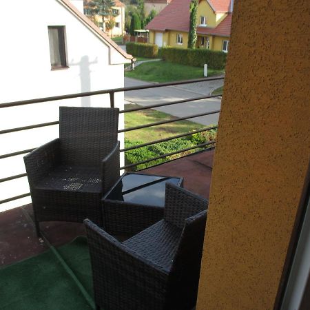 Rd Cerncin Bucovice Appartement Buitenkant foto